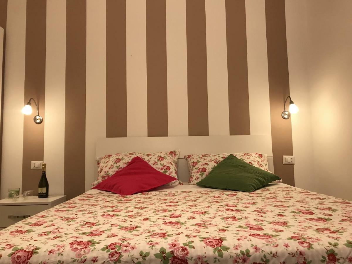 ヴィーコ・エクエンセ Casa Francy Stanza Privataヴィラ エクステリア 写真